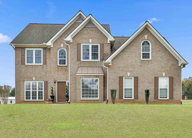 Property at 198 Crestwood Rd, Tyrone, GA 30290, 4 beds, 2.5 baths