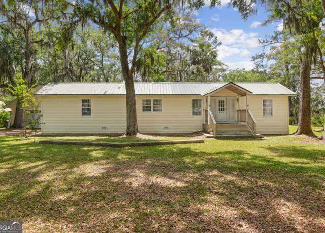 Property at 646 Pelican Cir, Woodbine, GA 31569, 3 beds, 2 baths
