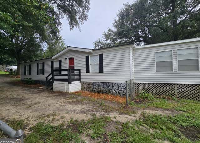 Property at 2826 Lakeview Dr, Donalsonville, GA 39845, 3 beds, 2 baths