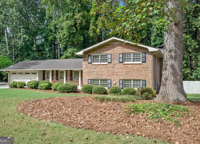 Property at 2842 Evans Woods Dr, Atlanta, GA 30340, 5 beds, 3 baths