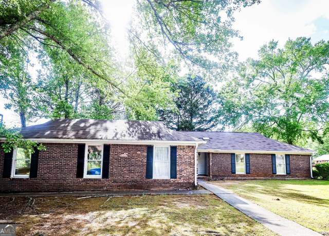 Property at 7415 Sierra Dr, Columbus, GA 31904, 4 beds, 3 baths