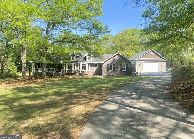 Property at 848 Still Rd, Lawrenceville, GA 30045, 4 beds, 3 baths