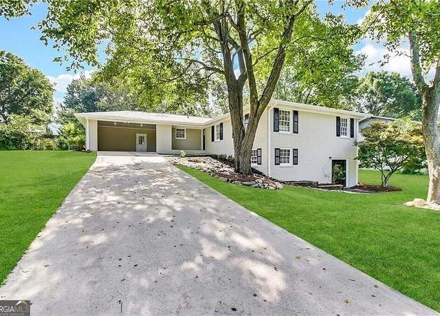 Property at 6358 Joanna St, Lithia Springs, GA 30122, 5 beds, 2 baths