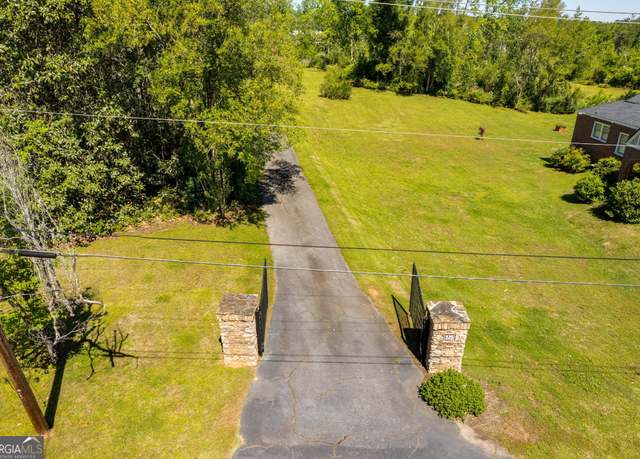 Property at 325 Newnan St, Franklin, GA 30217