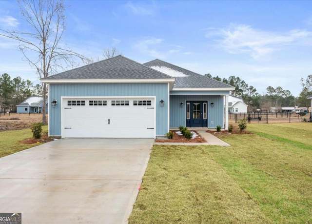 Property at 102 Owens Rd, Pembroke, GA 31321, 4 beds, 2 baths