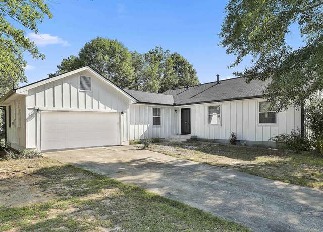 Property at 325 Sweetbriar Ln, Griffin, GA 30224, 3 beds, 2 baths