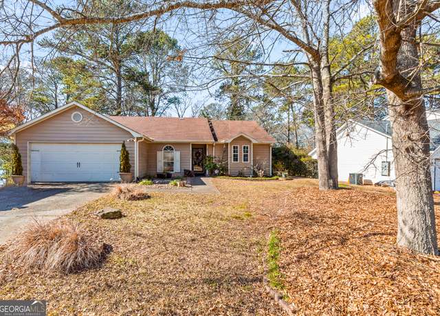 Property at 5899 Meadow Ln, Rex, GA 30273, 3 beds, 2 baths