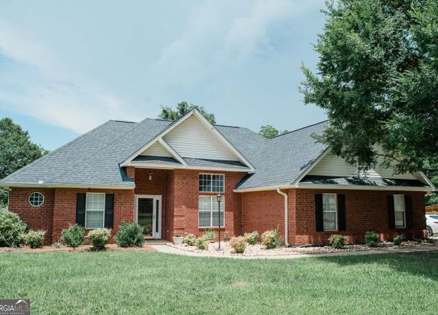 Property at 121 Spring Chase Cir, Kathleen, GA 31047, 4 beds, 2.5 baths