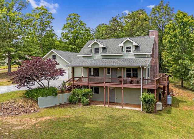 Property at 376 Crestview Dr, Morganton, GA 30560, 5 beds, 2.5 baths