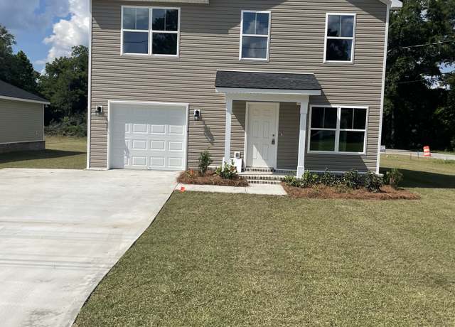 Property at 400 W Mann St, Glennville, GA 30427, 3 beds, 2 baths