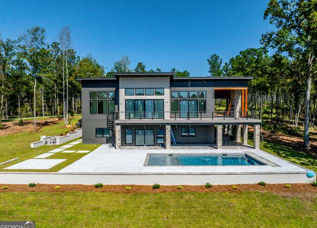 Property at 409 White Oak Cv, Milledgeville, GA 31061, 5 beds, 3.5 baths