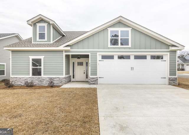 Property at 413 Village Dr, Dublin, GA 31021, 3 beds, 2 baths