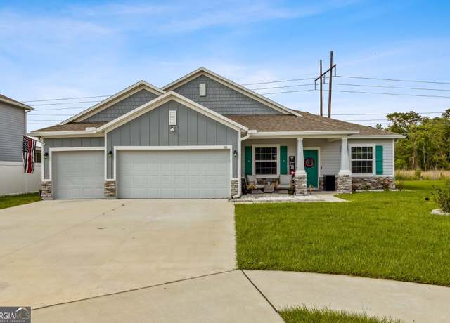 Property at 161 College St, Kingsland, GA 31548, 4 beds, 3 baths