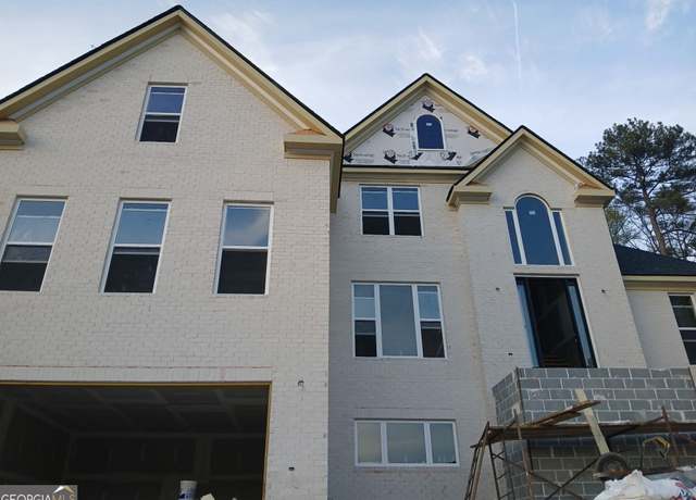 Property at 2910 Battlecrest Dr, Decatur, GA 30034, 5 beds, 3 baths