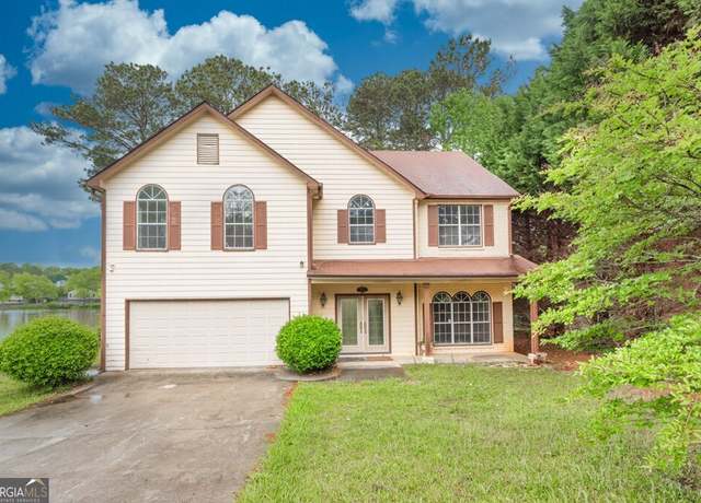 Property at 7737 Bar Harbor Dr, Riverdale, GA 30296, 4 beds, 2.5 baths
