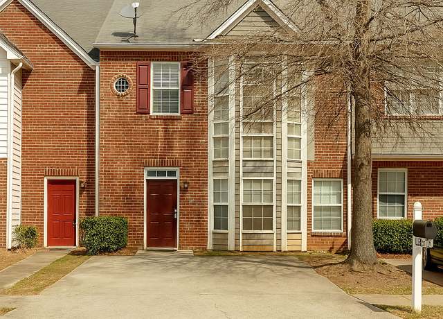 Property at 7112 Brookview Way, Riverdale, GA 30274, 2 beds, 3.5 baths