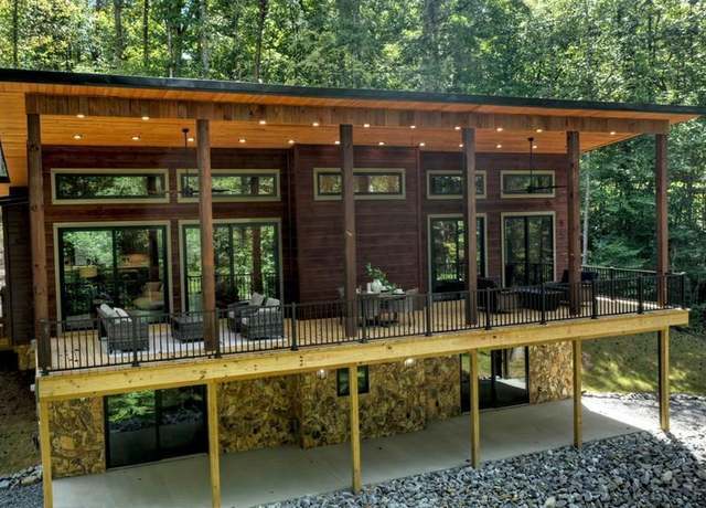 Property at 968 Hidden Valley Dr, Morganton, GA 30560, 4 beds, 3.5 baths