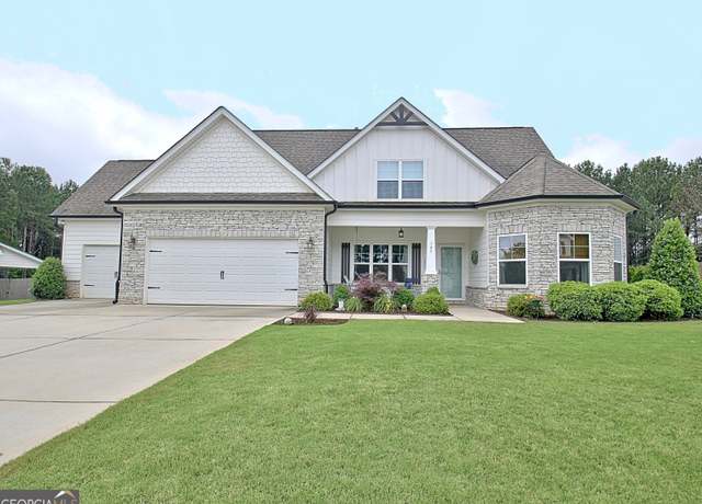 Property at 145 Duck Dr, Senoia, GA 30276, 4 beds, 3 baths