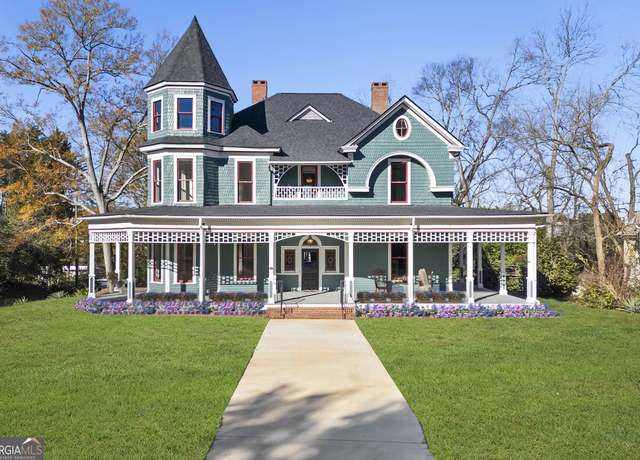 Property at 198 Dearing St, Athens, GA 30605, 5 beds, 3.5 baths