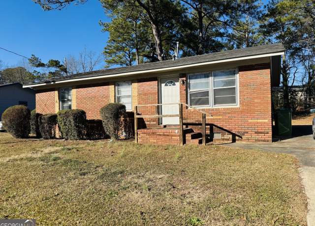 Property at 821 Charles Cir, Griffin, GA 30224, 3 beds, 1 bath