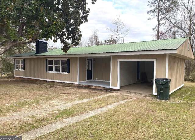 Property at 646 Enterprise St, Swainsboro, GA 30401, 3 beds, 1 bath