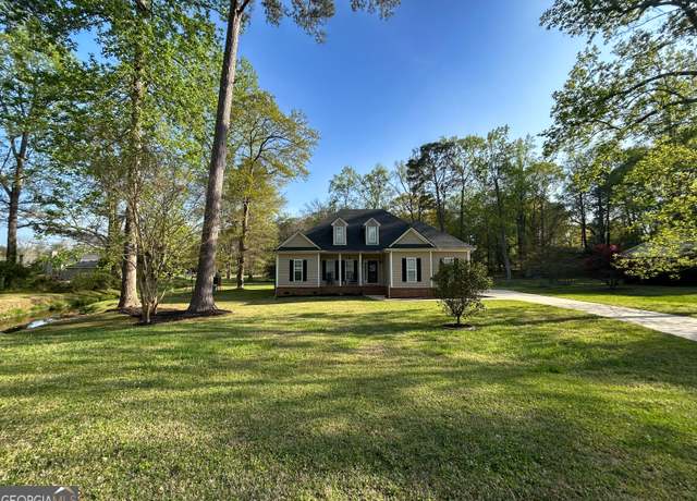 Property at 924 Morningside Dr, Griffin, GA 30224, 3 beds, 2 baths