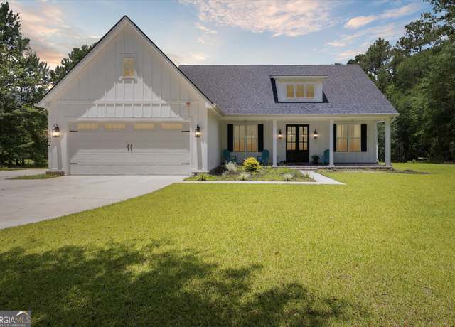 Property at 1609 Lee Rd, Pembroke, GA 31321, 3 beds, 2.5 baths