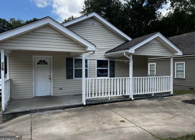 Property at 770 Park Ave SE, Lindale, GA 30147, 3 beds, 2 baths