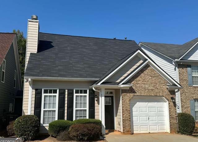 Property at 9585 Lakeview Cir, Union City, GA 30291, 3 beds, 2.5 baths