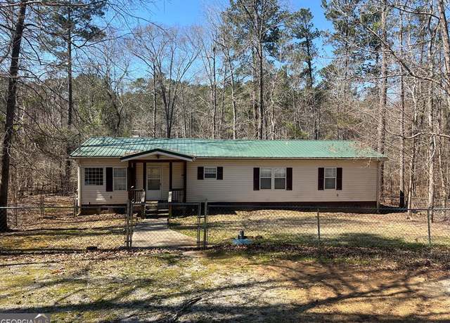 Property at 110 Oconee Dr, Sparta, GA 31087, 3 beds, 2 baths