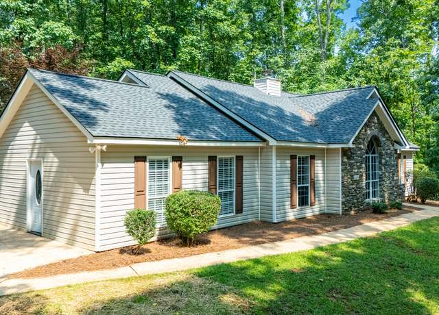 Property at 710 Newton Rd, Lagrange, GA 30240, 3 beds, 2 baths