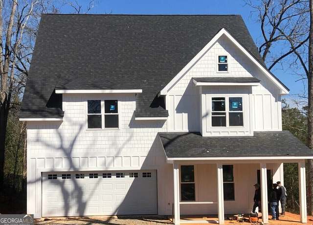 Property at 405 Forest Rd, Milledgeville, GA 31061, 6 beds, 6 baths