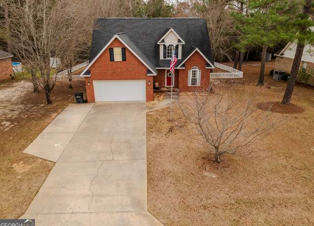 Property at 118 Quinelle Dr, Perry, GA 31069, 3 beds, 2.5 baths