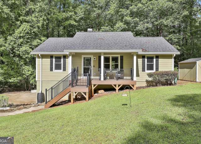Property at 110 Vineyards Dr, Newnan, GA 30265, 3 beds, 2.5 baths