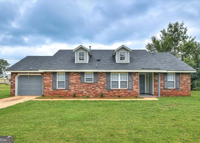 Property at 2011 Mims Rd, Hephzibah, GA 30815, 3 beds, 2 baths
