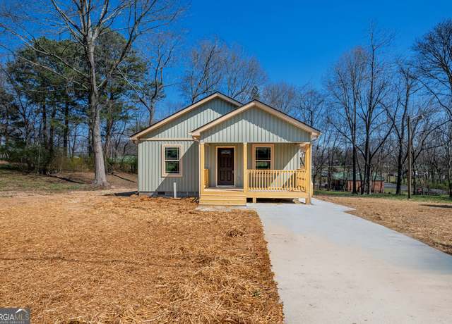 Property at 205 Cavender St, Lafayette, GA 30728, 2 beds, 2 baths