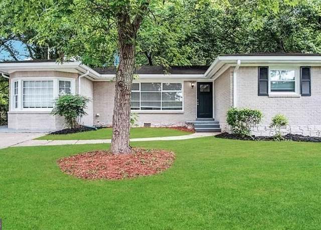 Property at 3376 Brookfield Ln, Decatur, GA 30032, 4 beds, 1.5 baths