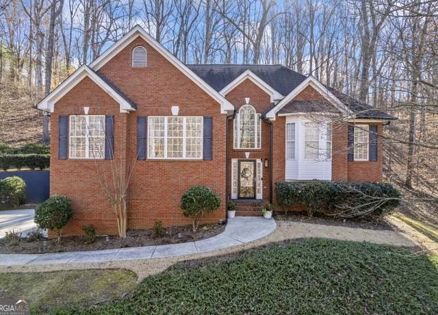 Property at 875 Gold Crest Dr, Braselton, GA 30517, 5 beds, 3 baths