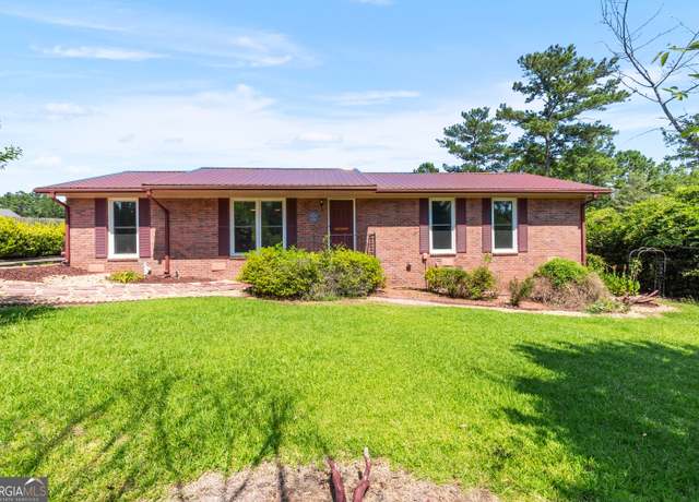 Property at 141 Stevens Dr NW, Milledgeville, GA 31061, 3 beds, 2 baths