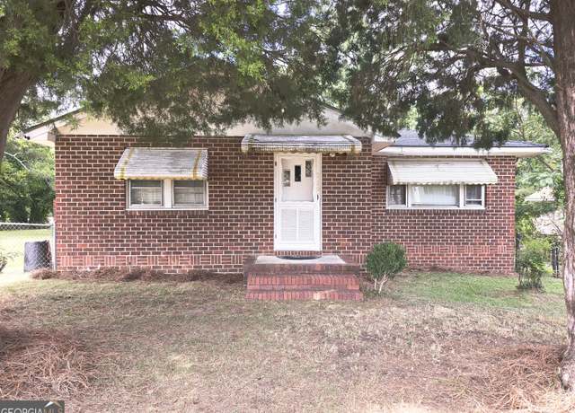 Property at 2249 Lowe St, Macon, GA 31206, 2 beds, 1 bath