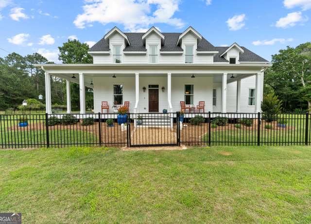 Property at 855 Jasper St, Madison, GA 30650, 4 beds, 3.5 baths
