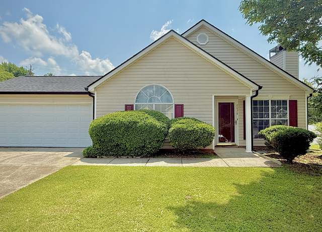 Property at 6638 Creek Turn Dr, Rex, GA 30273, 3 beds, 2 baths