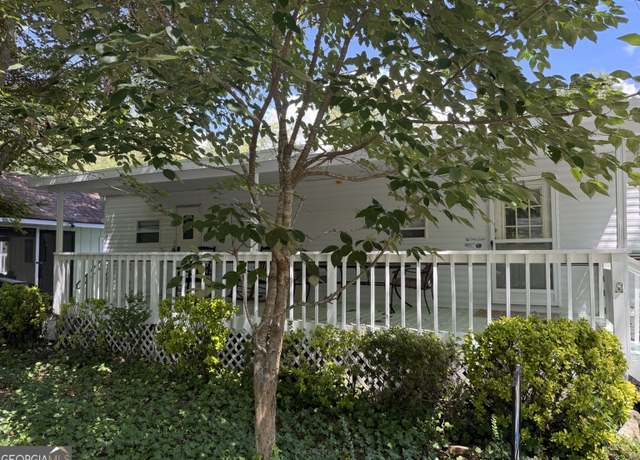Property at 181 Creekview Dr, Cleveland, GA 30528, 1 bed, 2 baths
