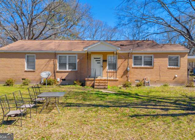 Property at 1020 Hickory Dr, Elberton, GA 30635, 3 beds, 1.5 baths
