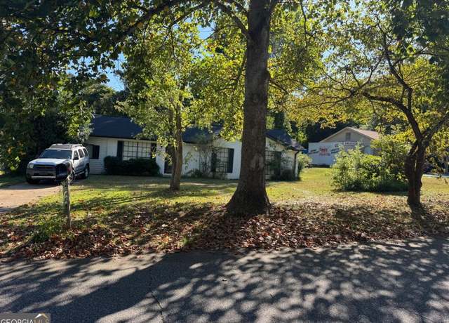 Property at 150 Woodcrest Way, Jonesboro, GA 30236, 3 beds, 2 baths
