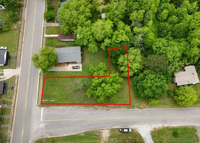 Property at 401 Lexington Ave, Washington, GA 30673