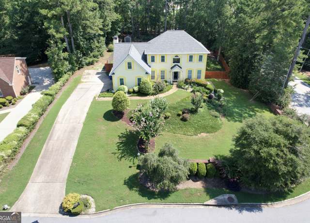 Property at 4855 Canyon Lake Dr, South Fulton, GA 30349, 6 beds, 5.5 baths