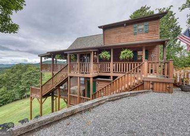 Property at 542 Raccoon Rdg, Murphy, NC 28906, 3 beds, 3 baths
