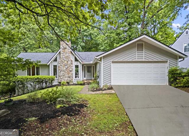 Property at 413 Sassafras Rd, Roswell, GA 30076, 5 beds, 3.5 baths