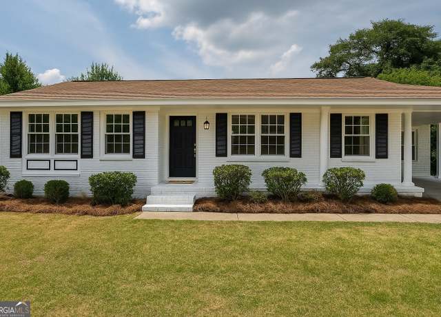 Property at 2079 Hillsinger Rd, Augusta, GA 30904, 3 beds, 2 baths